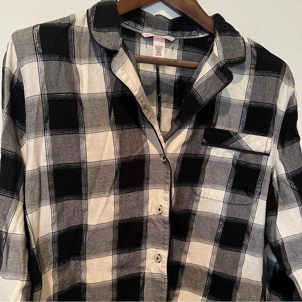 Victoria’s Secret Plaid Pajama Romper Size Large Metallic Threads - Picture 4 of 11